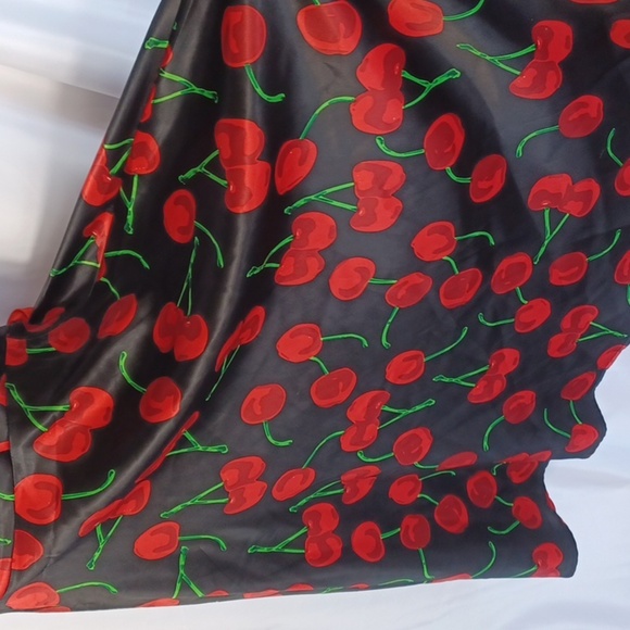 Dresstells 50s Women Cocktail Halter Dress, swing skirt, cherry pattern, corset - Picture 3 of 8